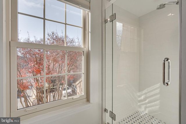 1423 MCLEAN MEWS CT, Mclean, VA 22101