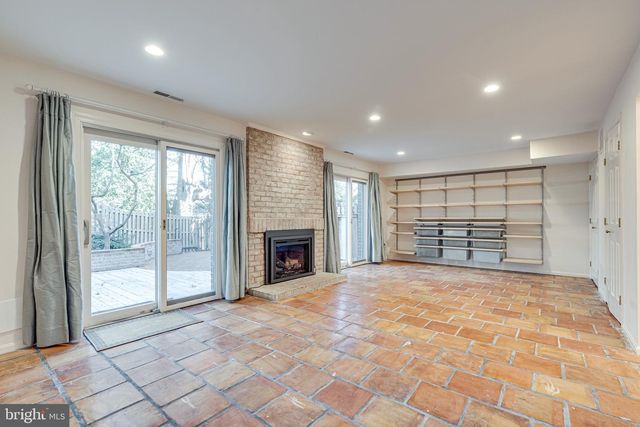 1423 MCLEAN MEWS CT, Mclean, VA 22101