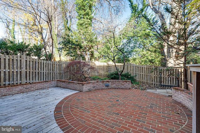 1423 MCLEAN MEWS CT, Mclean, VA 22101