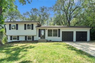 215 Grant Street, Liberty, MO 64068