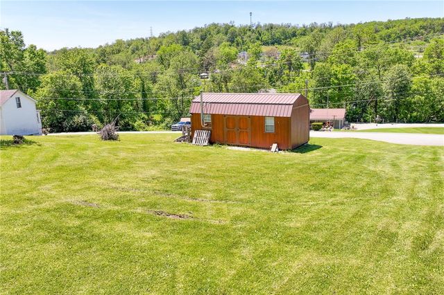 1407 Kirk St, Dunbar Twp, PA 15425