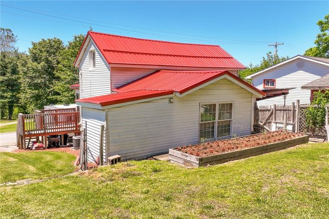 1407 Kirk St, Dunbar Twp, PA 15425