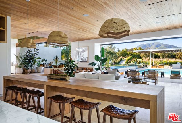 28837 Selfridge Drive A, Malibu, CA 90265