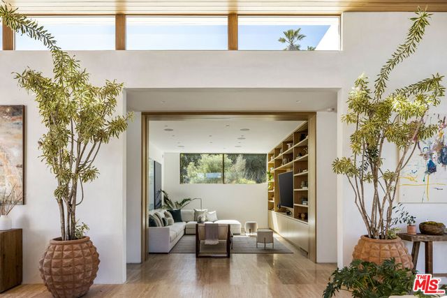 28837 Selfridge Drive A, Malibu, CA 90265