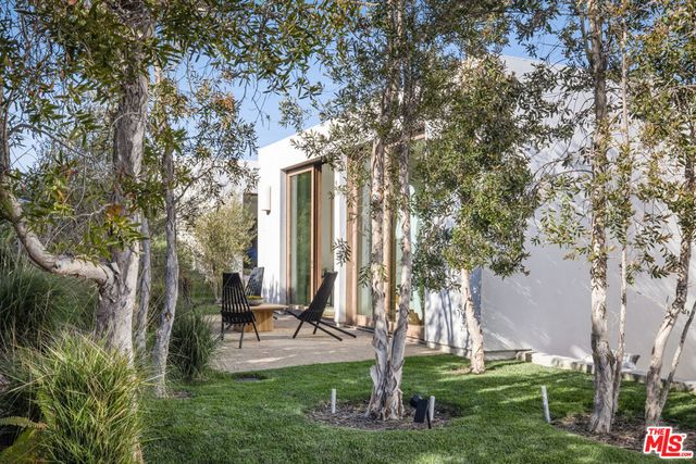 28837 Selfridge Drive A, Malibu, CA 90265