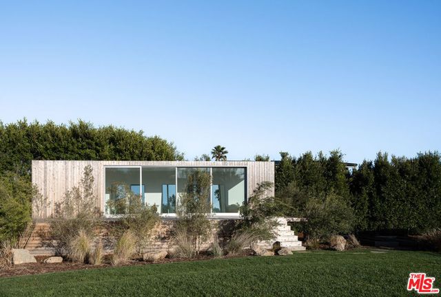 28837 Selfridge Drive A, Malibu, CA 90265