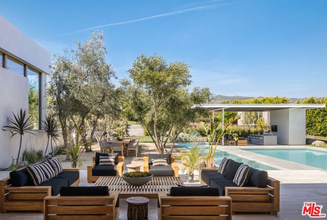 28837 Selfridge Drive A, Malibu, CA 90265