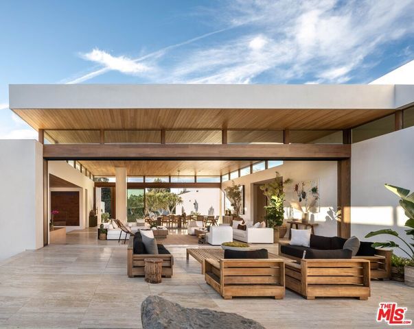 28837 Selfridge Drive A, Malibu, CA 90265