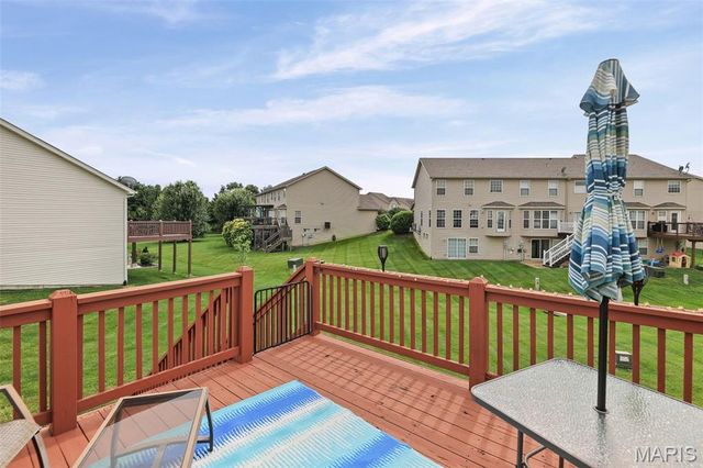 6852 Kensington Drive, Maryville, IL 62062