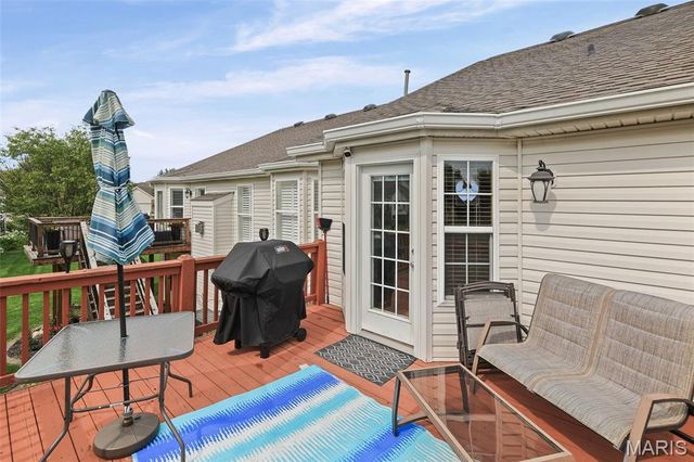 6852 Kensington Drive, Maryville, IL 62062