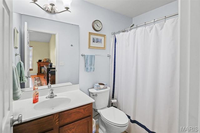 6852 Kensington Drive, Maryville, IL 62062