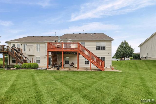 6852 Kensington Drive, Maryville, IL 62062