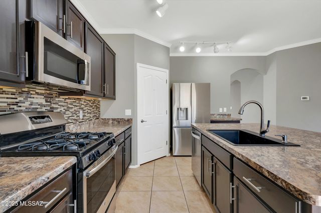 6733 S Stone Fly Drive, Tucson, AZ 85757