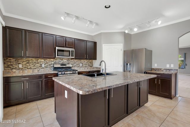 6733 S Stone Fly Drive, Tucson, AZ 85757