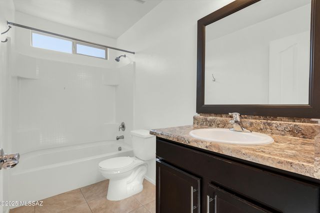 6733 S Stone Fly Drive, Tucson, AZ 85757