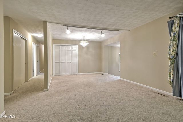 3815 Hemlock Park Lane, Kingsport, TN 37663
