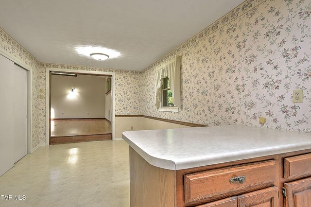 3815 Hemlock Park Lane, Kingsport, TN 37663