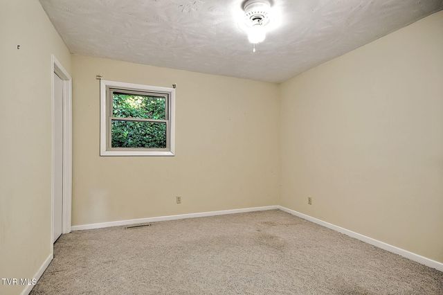 3815 Hemlock Park Lane, Kingsport, TN 37663