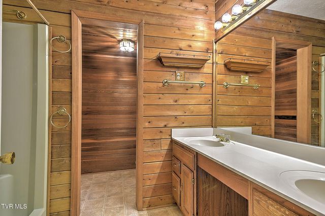 3815 Hemlock Park Lane, Kingsport, TN 37663