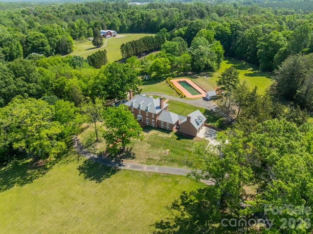 4030 Oak Hollow Lane, Harrisburg, NC 28075