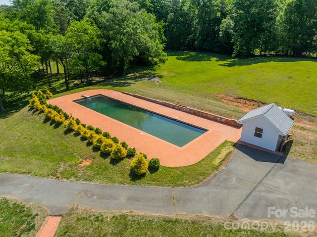 4030 Oak Hollow Lane, Harrisburg, NC 28075