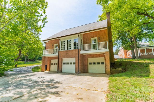 4030 Oak Hollow Lane, Harrisburg, NC 28075