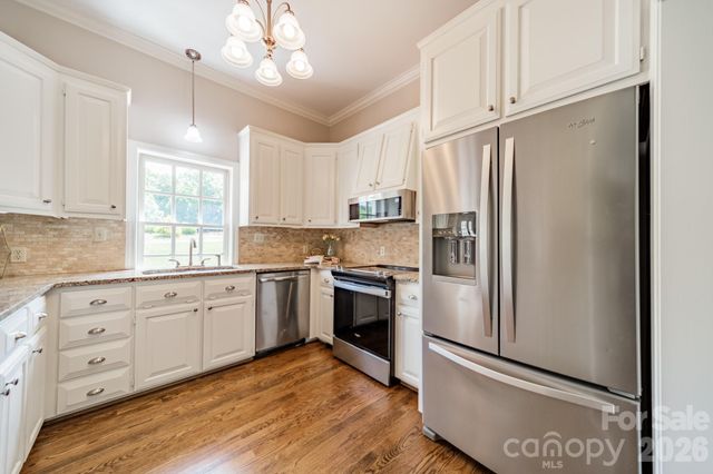 4030 Oak Hollow Lane, Harrisburg, NC 28075