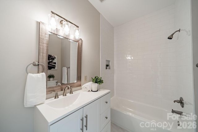 4030 Oak Hollow Lane, Harrisburg, NC 28075