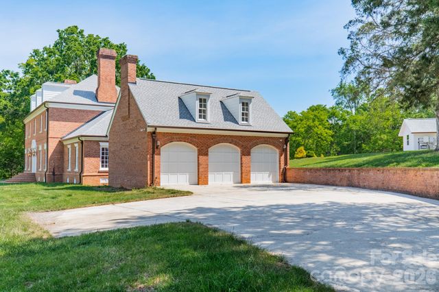 4030 Oak Hollow Lane, Harrisburg, NC 28075