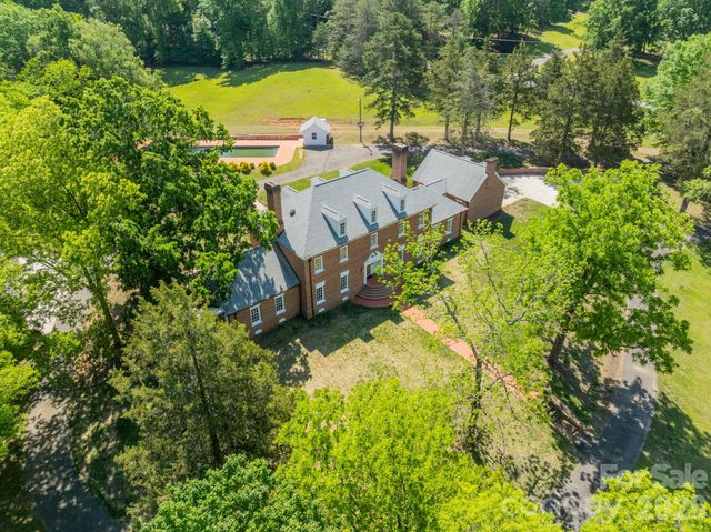 4030 Oak Hollow Lane, Harrisburg, NC 28075
