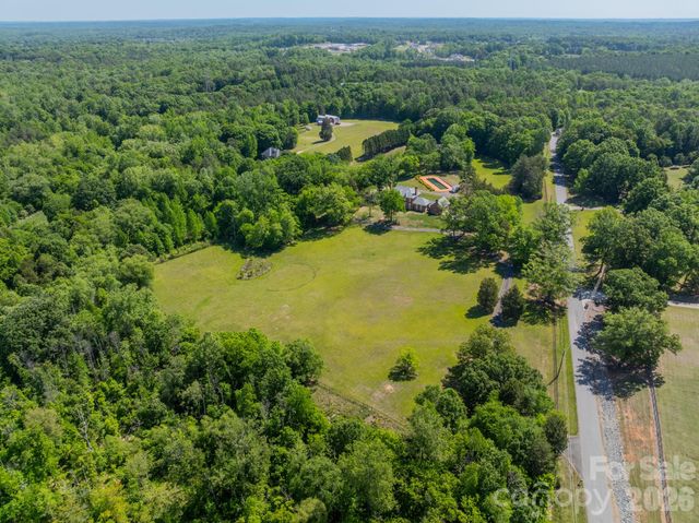 4030 Oak Hollow Lane, Harrisburg, NC 28075