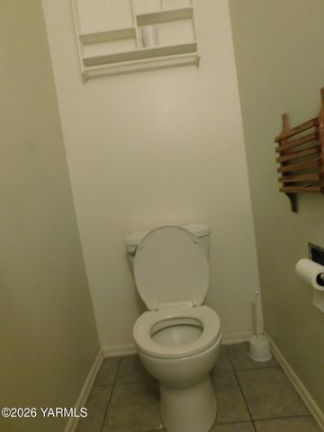 106 Sky Vista Pl, Yakima, WA 98901