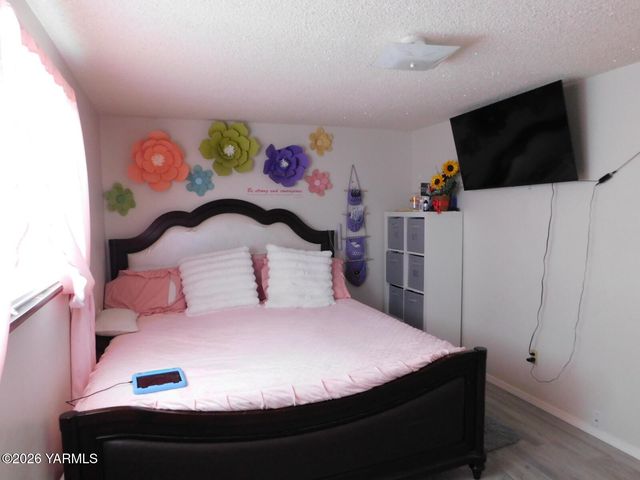 106 Sky Vista Pl, Yakima, WA 98901