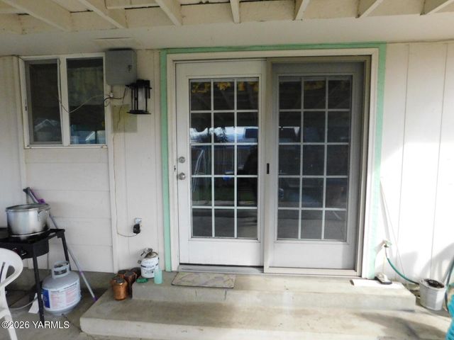 106 Sky Vista Pl, Yakima, WA 98901