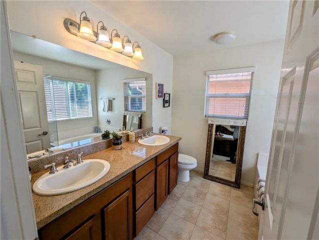 13717 Deane Lane, Sylmar, CA 91342