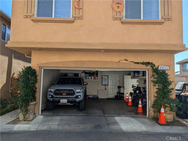 13717 Deane Lane, Sylmar, CA 91342