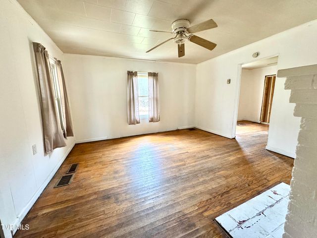 2342 Roda Road, Appalachia, VA 24216