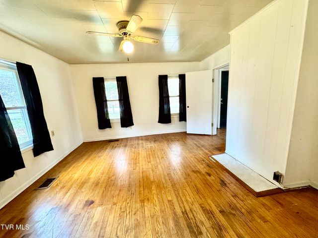 2342 Roda Road, Appalachia, VA 24216