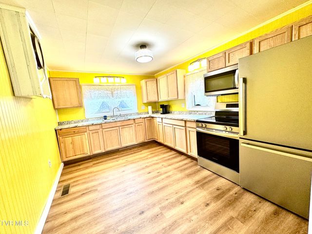 2342 Roda Road, Appalachia, VA 24216