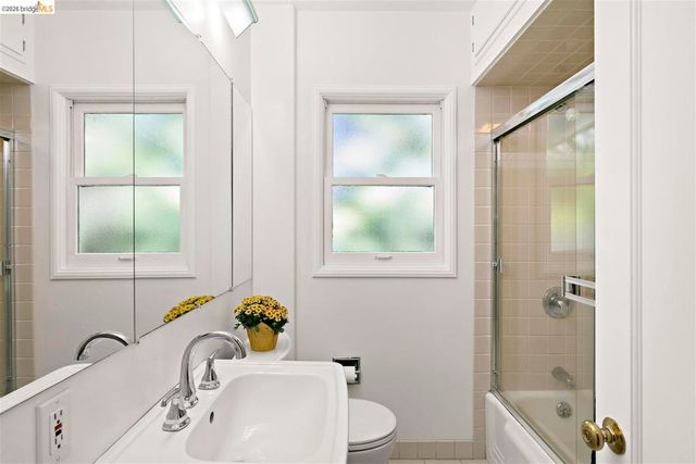 211 San Carlos Ave, El Cerrito, CA 94530
