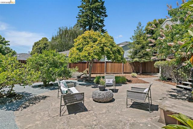 211 San Carlos Ave, El Cerrito, CA 94530