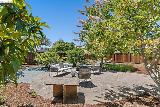 211 San Carlos Ave, El Cerrito, CA 94530