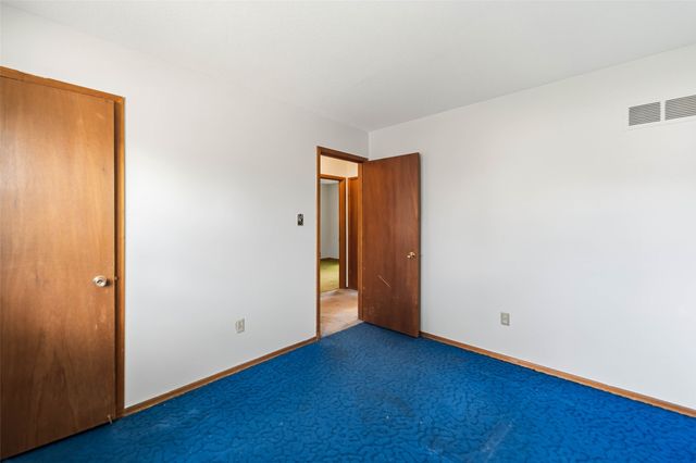 302 NE 6th Street, Ankeny, IA 50021