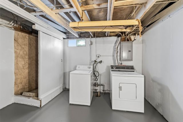 302 NE 6th Street, Ankeny, IA 50021