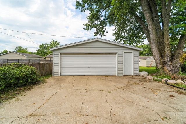 302 NE 6th Street, Ankeny, IA 50021