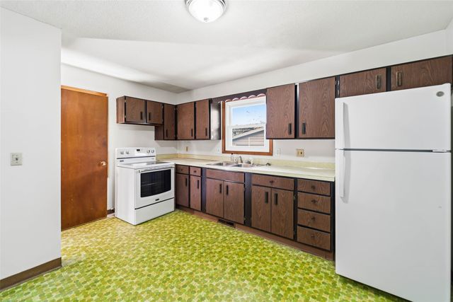 302 NE 6th Street, Ankeny, IA 50021