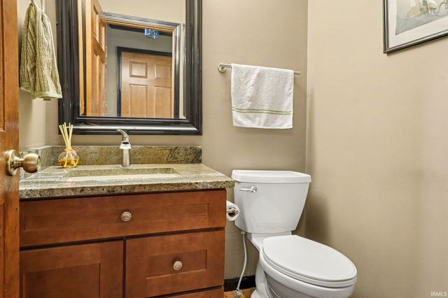 3803 Bent Oak Trail, Elkhart, IN 46517