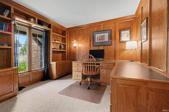 3803 Bent Oak Trail, Elkhart, IN 46517