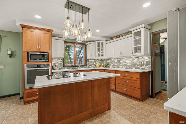 3803 Bent Oak Trail, Elkhart, IN 46517