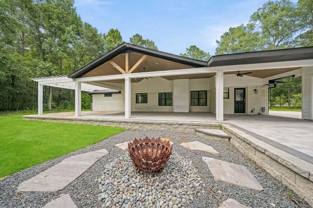 40607 Mill Creek Road, Magnolia, TX 77354